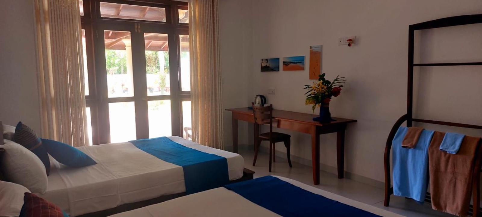 Turtle Paradise Villa Kosgoda Exterior photo